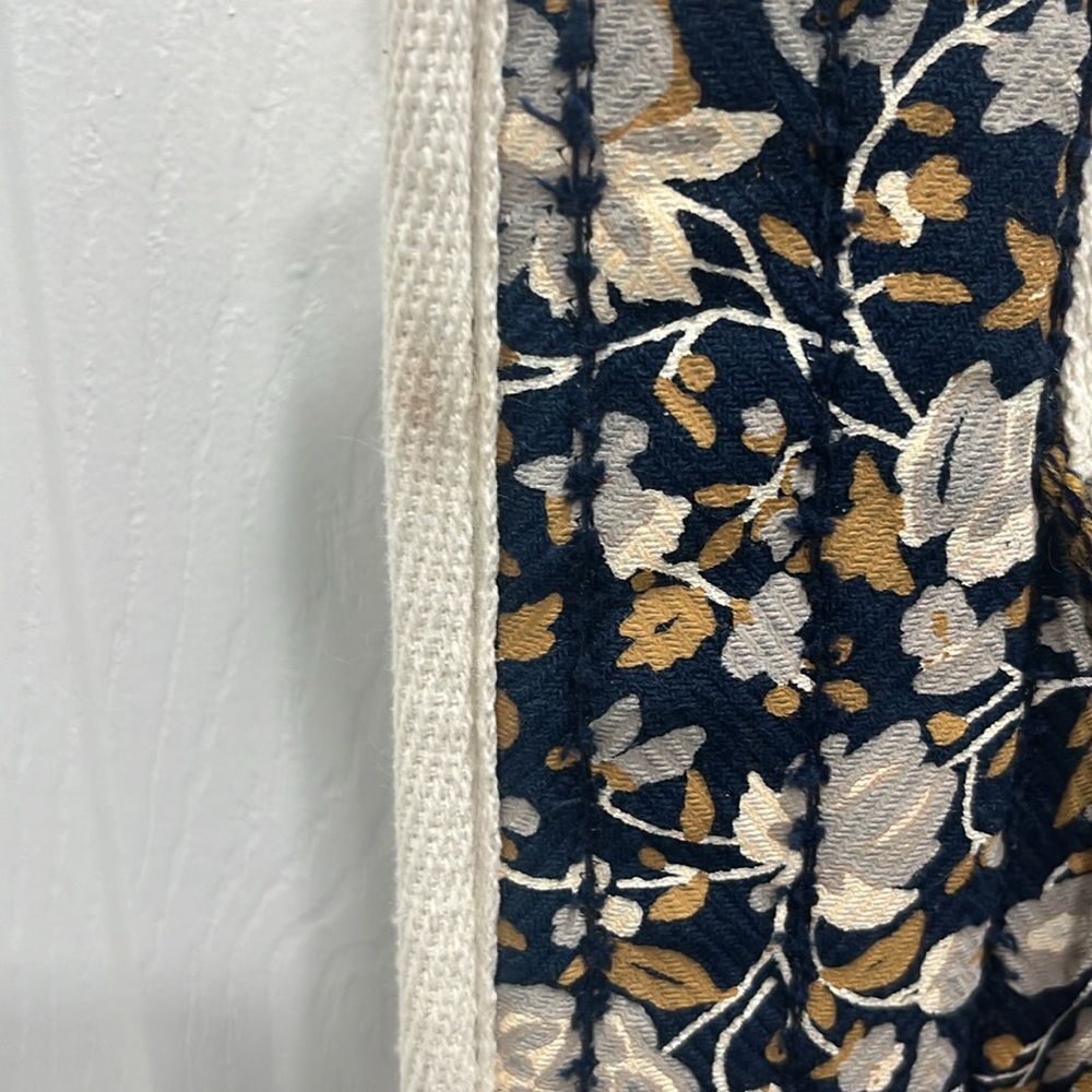 Universal Thread Quilt Tote - Picture 2 of 6